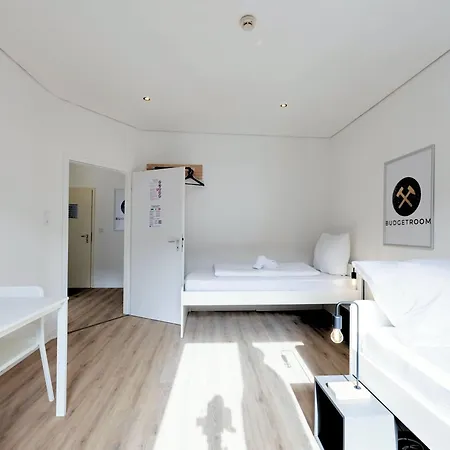 公寓 Budgetroom 3 Schlafzimmer Workers 诺伊斯